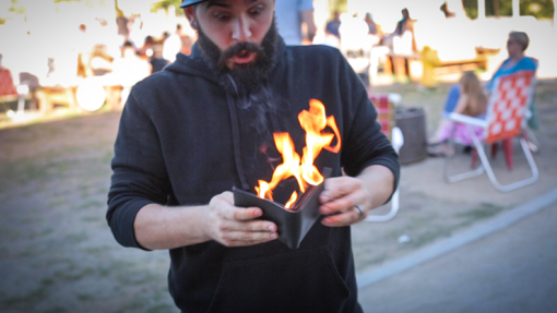 The Aficionado Fire Wallet (Gimmick e istruzioni Online) by Murphy's Magic - immagine 5