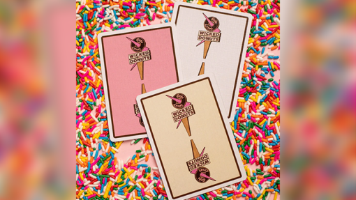 Papa Leon's Wicked Donuts (Chocolate) Playing Cards by Wounded Corner and Cam Toner - immagine 5