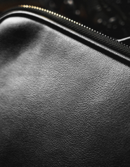 Luxury Genuine Leather Close-Up Bag (Classic Black) by TCC