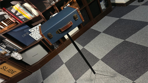 The Cane Table (Case) by Junjie Li, Bond Lee & MS Magic - immagine 3