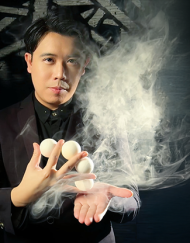Ultra Smoke by Bond Lee, Wenzi & MS Magic